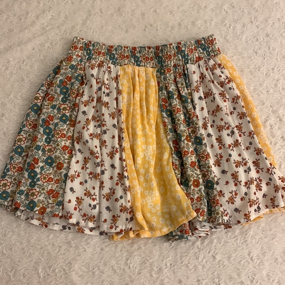 Multiple Patterned skirt - Picture 1 of 3